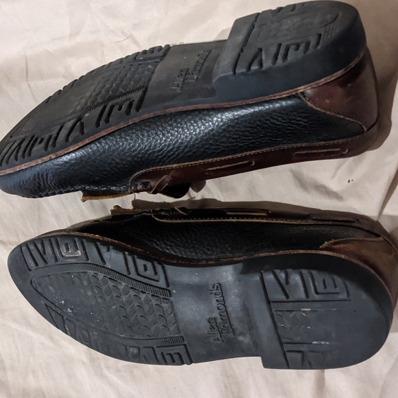 Allen Edmonds size 8 1/2D black and brown Nashua loafers - Picture 2 of 4